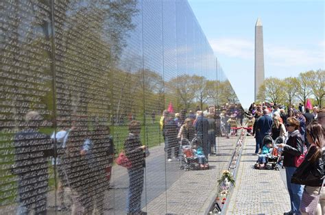 why are there hair ties at the vietnam memorial|Vietnam Veterans Memorial .